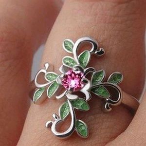 Flower Ring Sz 8